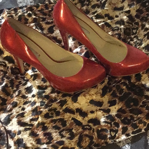 Shoes - Picture 2 of 5